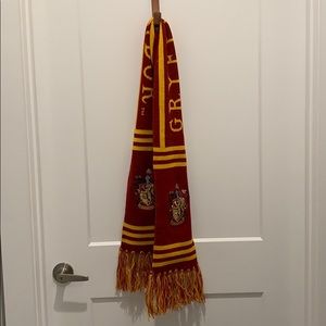 Universal Studios Gryffindor Scarf